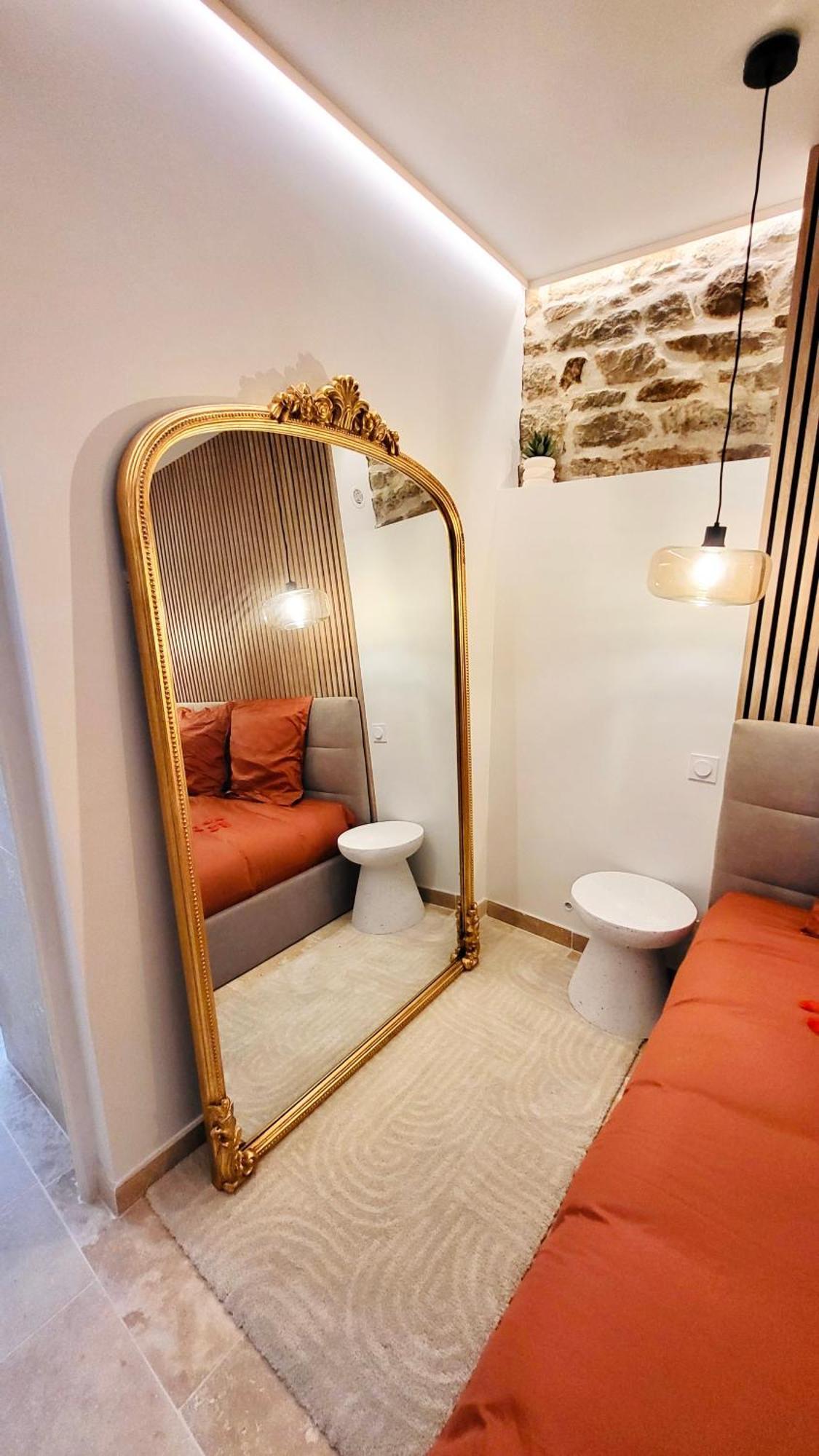 - La Suite Delos - Jacuzzi 2 Places - Centre Ville A Pied - Lit Queen Size - Parking Privee - Wifi - City Center Within Walking Distance - Кимпер Екстериор снимка